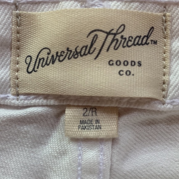 New Universal Threads High Rise Flare size 2 - Picture 3 of 9